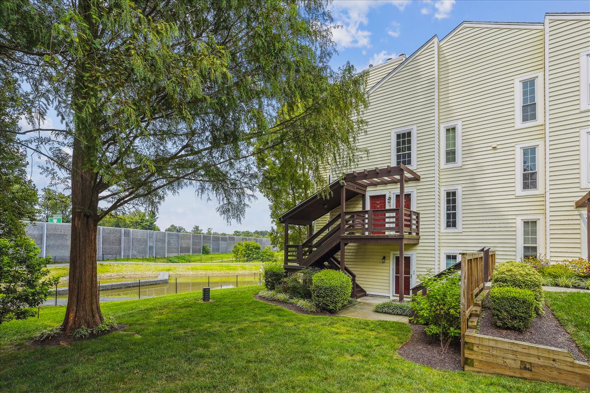 TruPlace - 10105 Oakton Terrace Road, Oakton, VA 22124 US